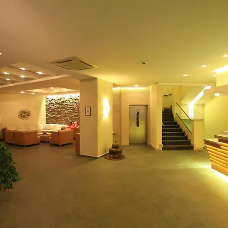 Hawaii Hotel 4*