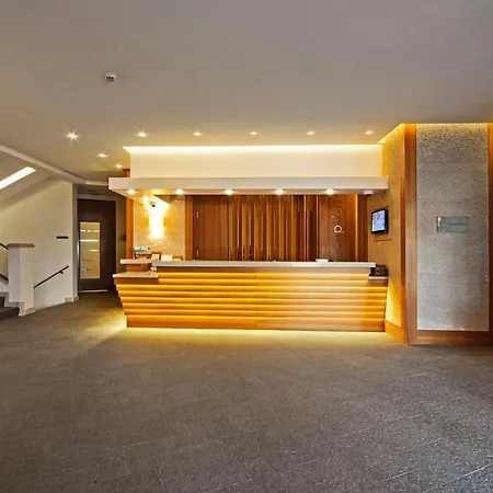 ホテル Hawaii マルマリス